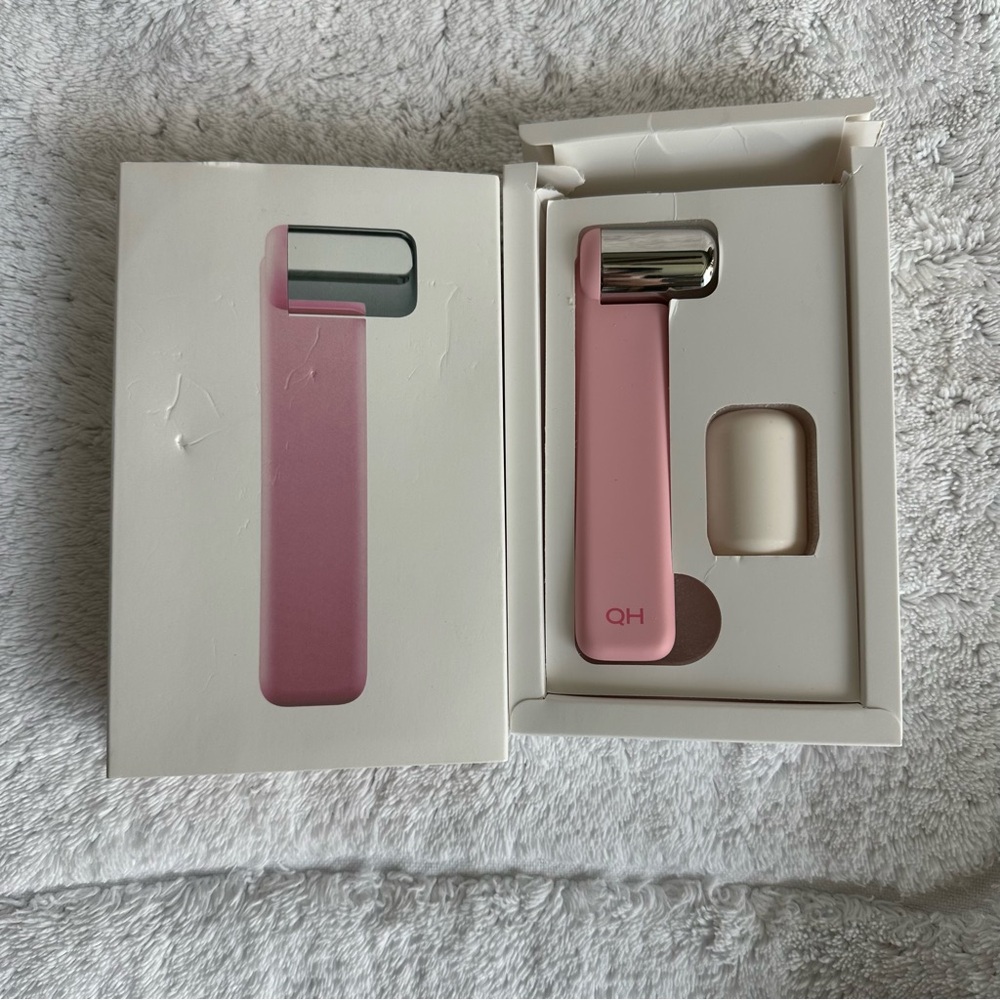 NIB Pink Skincare Roller